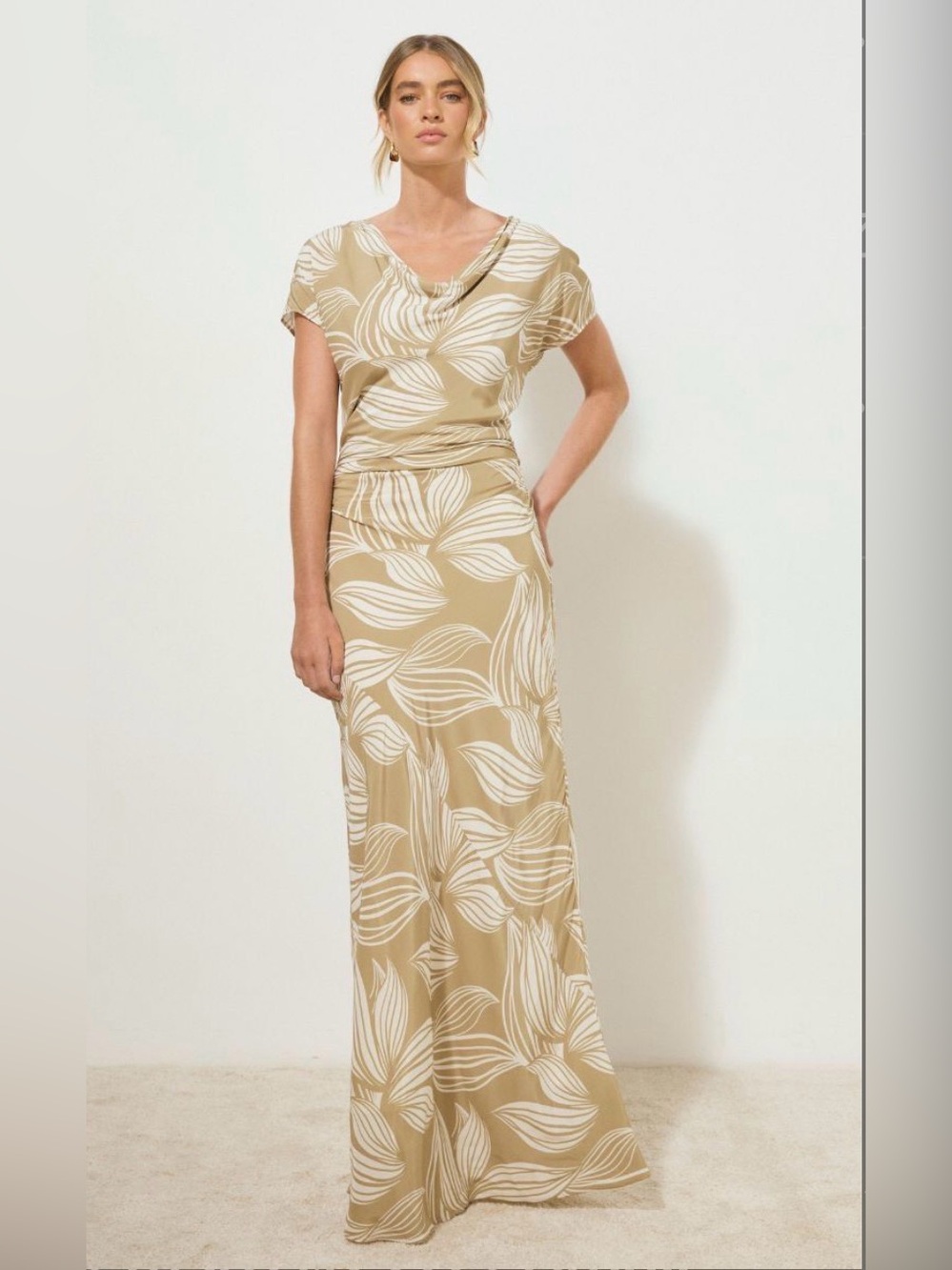 Mon Renn Amour Beige Maxi Dress with White Leaf Print size S NWT